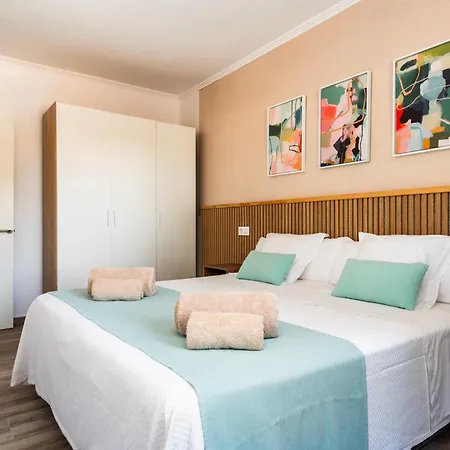 Menurka I فيلة كالا إن بلانيس