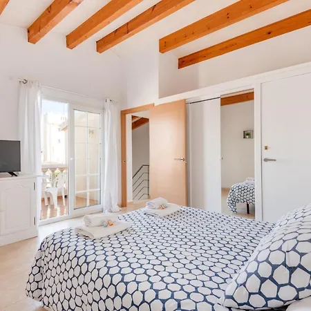 Menurka I * Cala'N Blanes (Menorca)